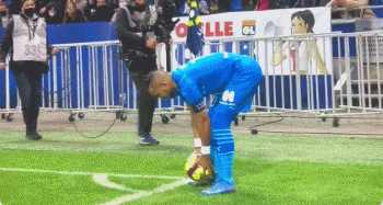 韩媒：孙兴慜前女友涉嫌多次对其敲诈，检方希望判她5年