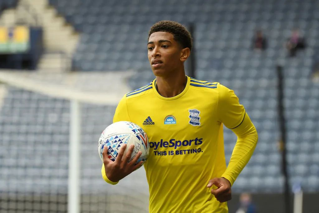 埃因霍温主帅：红军扳平后踢得很好，再进一球会改变比赛走势