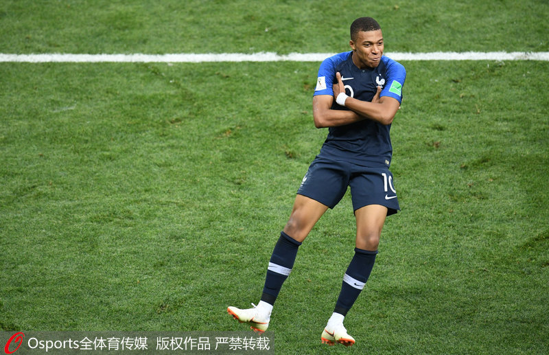 是否想在巴萨退役？佩德里：为什么不呢？只要他们不赶我走（佩德里：愿在巴萨终老，只要俱乐部不把我赶走）