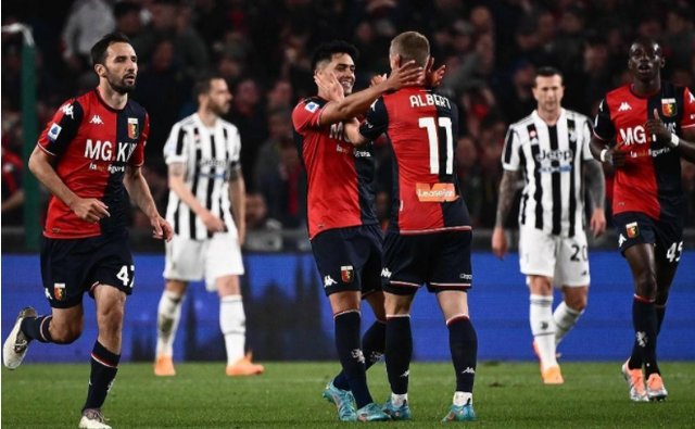 国足重建计划：明年初集结，放弃30岁+老将，蒋圣龙等人成核心（国足重建启动：明年初集中，30岁以上老将暂别，蒋圣龙等成球队核心）