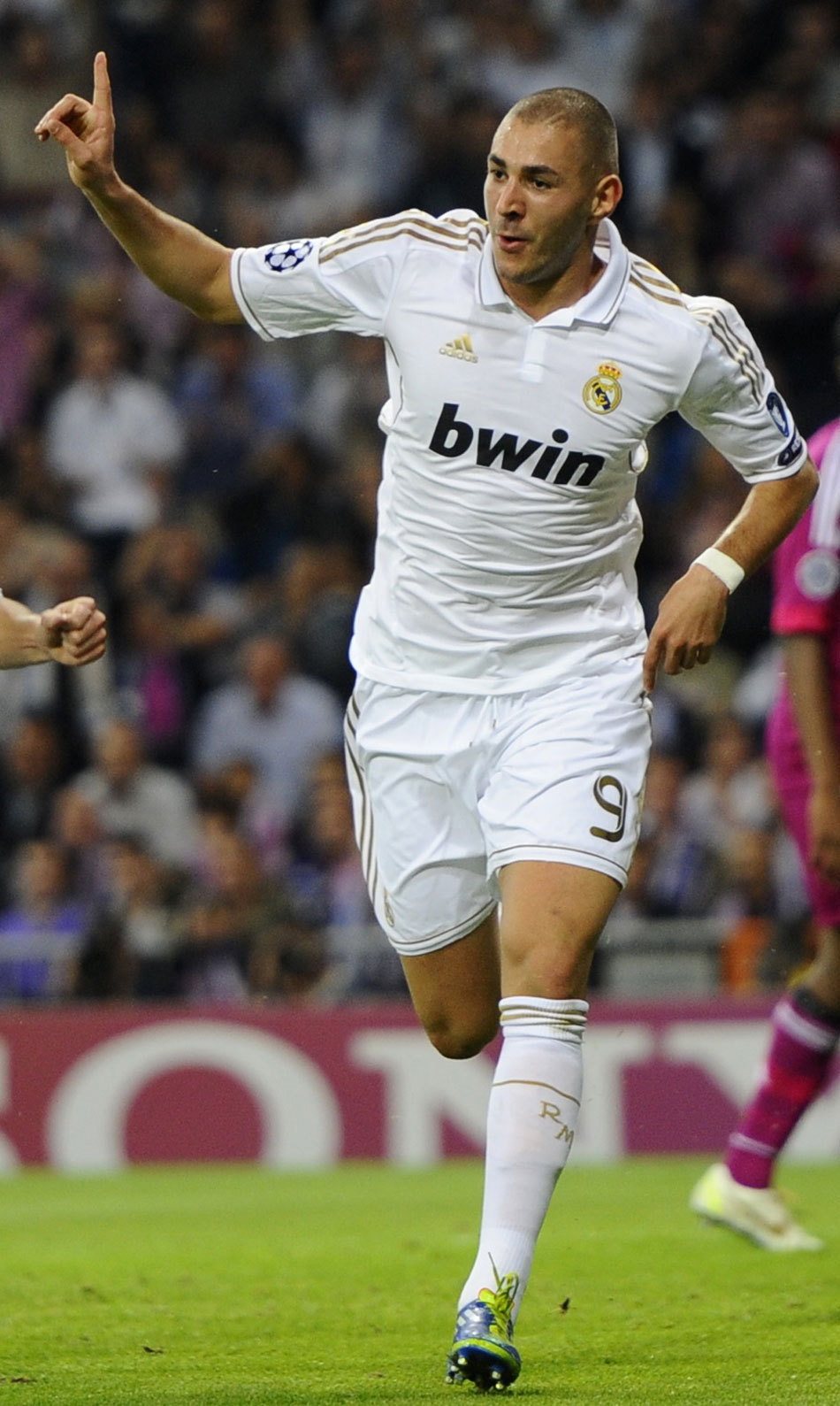 女子篮球联盟赛季焦点球员表现（女子篮球联盟本季焦点球员表现盘点）